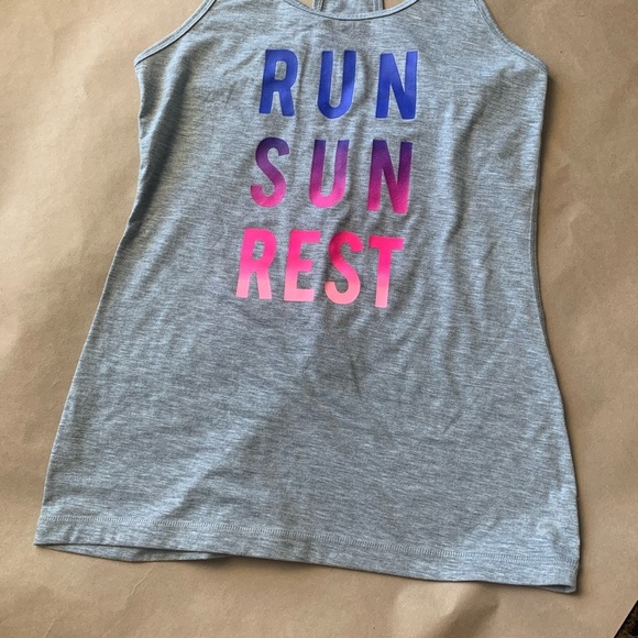 Gap | GapFit Cool Dry Light Grey Athletic Tank - Picture 2 of 4
